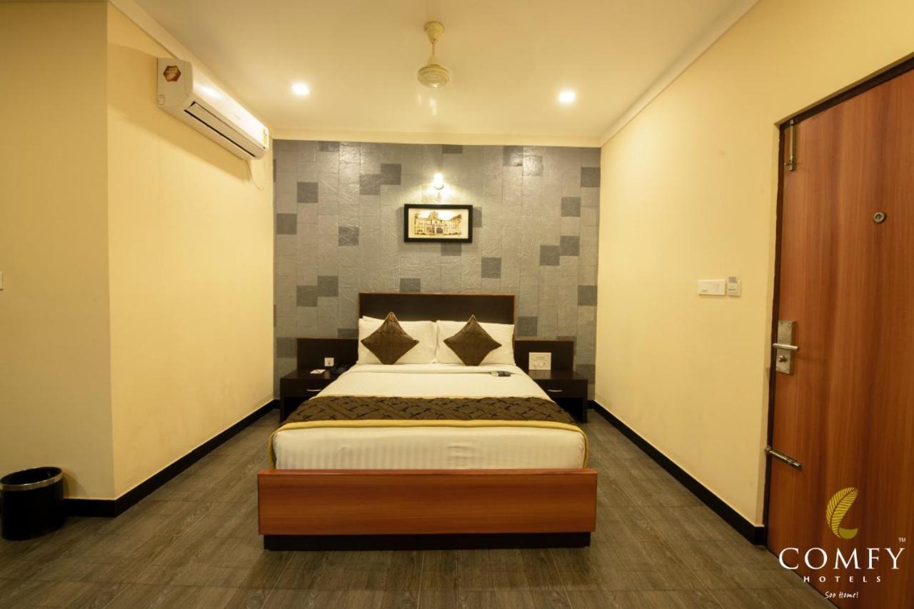 Comfy Luxury Hotel 班加罗尔 外观 照片