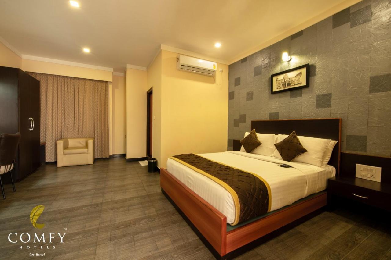 Comfy Luxury Hotel 班加罗尔 外观 照片