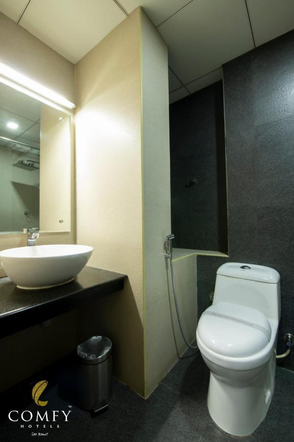 Comfy Luxury Hotel 班加罗尔 外观 照片